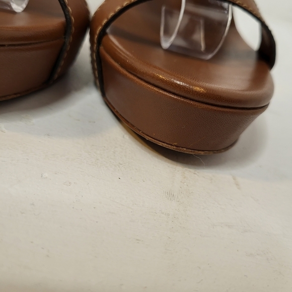 Gucci Hasler Horsebit Accent T-Strap Sandals in Brown Leather Size 39 - Picture 9 of 15